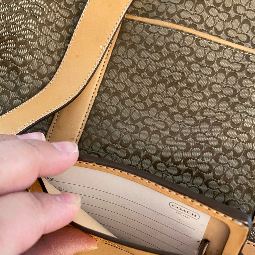 Coach Weekender - Picture 5 of 13